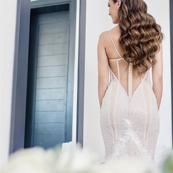 Berta - Privée
STYLE #23-P06 - Picture 5 of 7